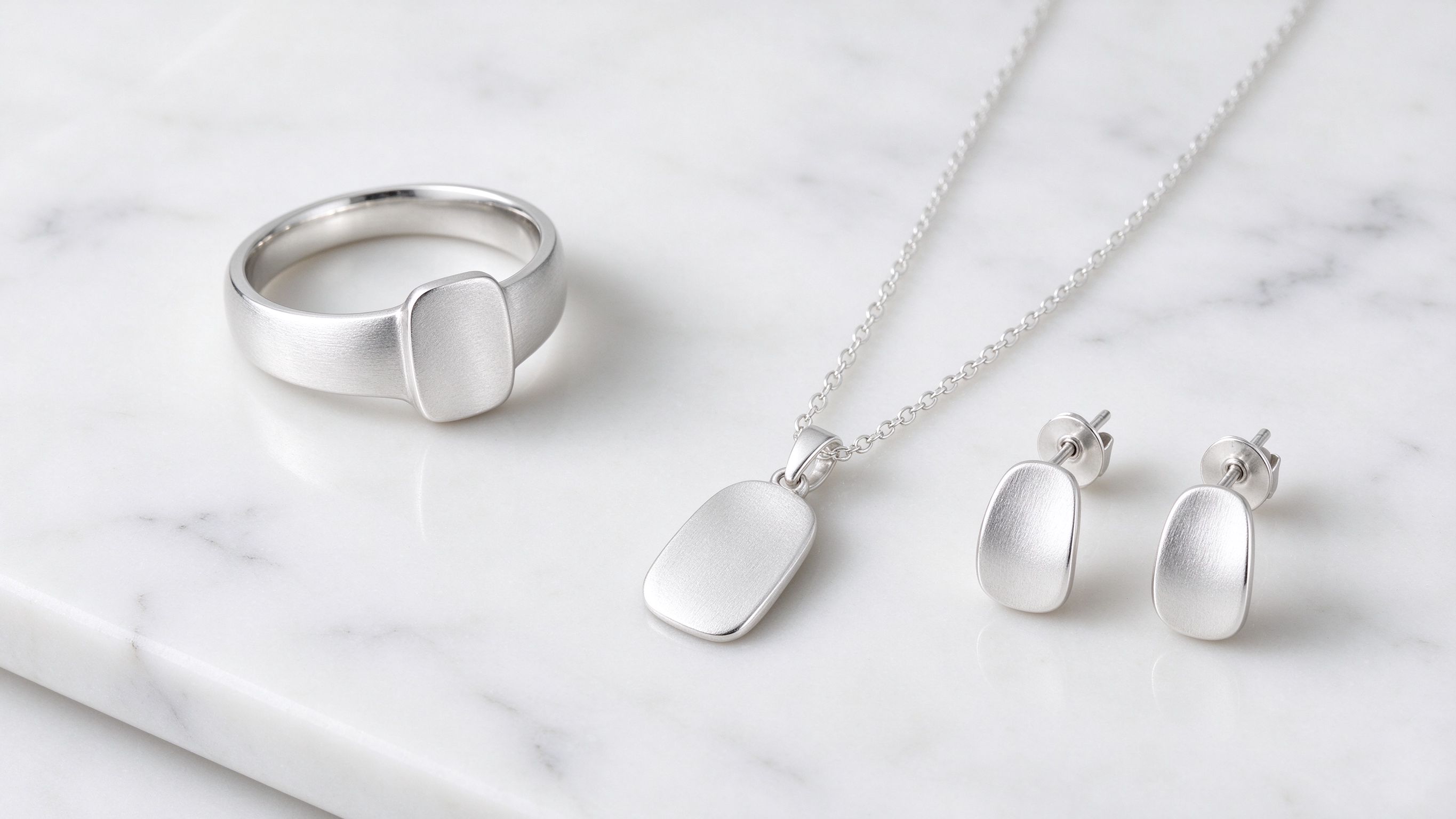 925 Sterling Silver category banner